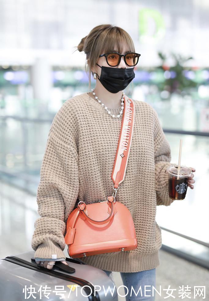 明星们最新出炉的机场照来啦，俊男俏女齐齐上线，你爱了吗