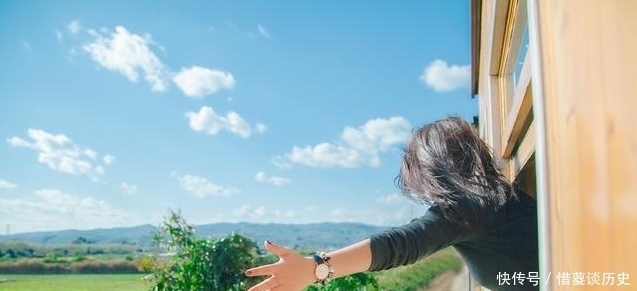 朋友圈|为什么很多去旅游的人，发个朋友圈就要带地址？你懂啥？这并不是为了炫耀！