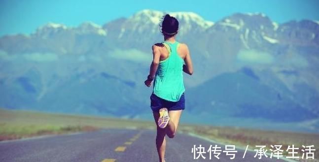 平板|平板支撑1分钟真的等于跑步一小时?每天坚持练,会有什么结果?