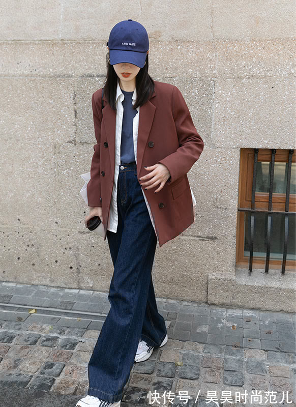 搭配 入秋后天气转凉,小个子女生的日常穿衣搭配,简单洋气轻松显高