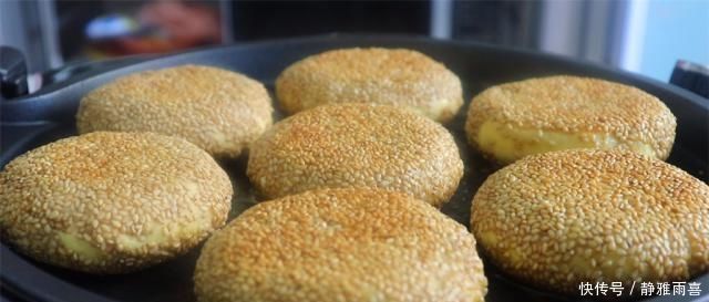 糯米粉这样做才好吃,外酥里软不粘牙,比油炸糕还简单