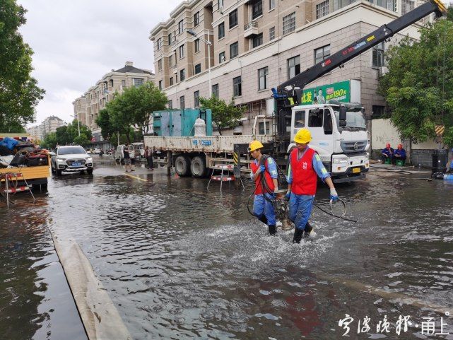 奉化区综合执法局|风雨同舟，奉化城管应急救援队驰援海曙