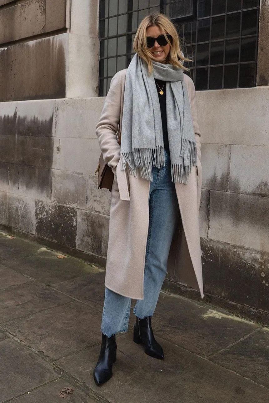  流行|“马丁靴”失宠了？“大衣＋这双鞋”正流行，时髦又显高！