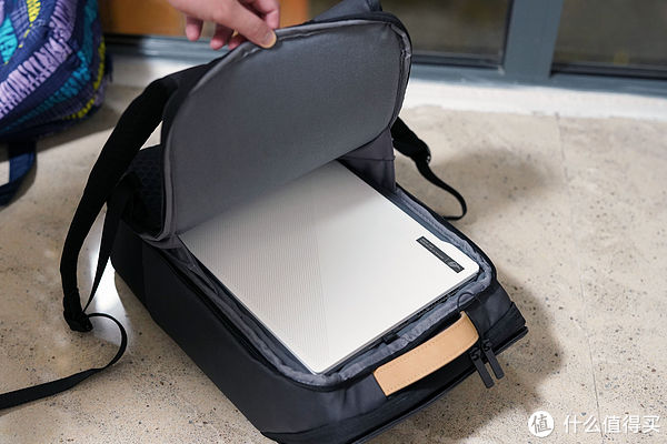 口袋|大学的书包该换新了!地平线8号零感背包使用分享