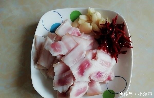 五花肉和“它”天生一对,鲜香不油腻,全家都着迷,上桌就光盘