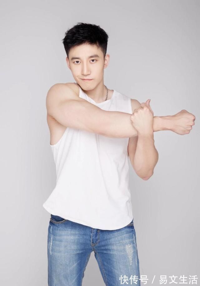 撞臉黃景瑜,身材不輸彭于晏,孫健淇告訴你男人有肌肉就有男友力