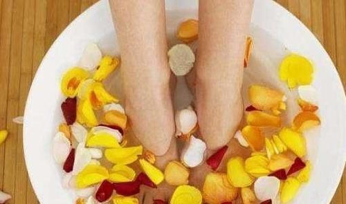 好处|吃完橘子,橘子皮不要扔,放在水里泡一泡,会收获一些好处