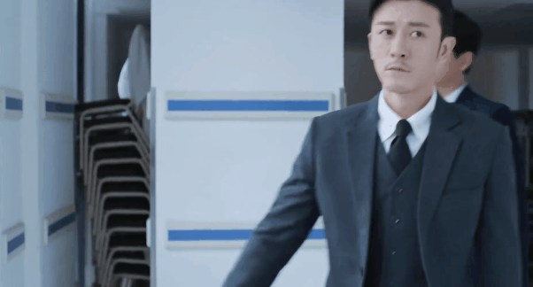 明道|霸道总裁别硬演，爱装的又油又土，自然的一身贵气好霸道好喜欢