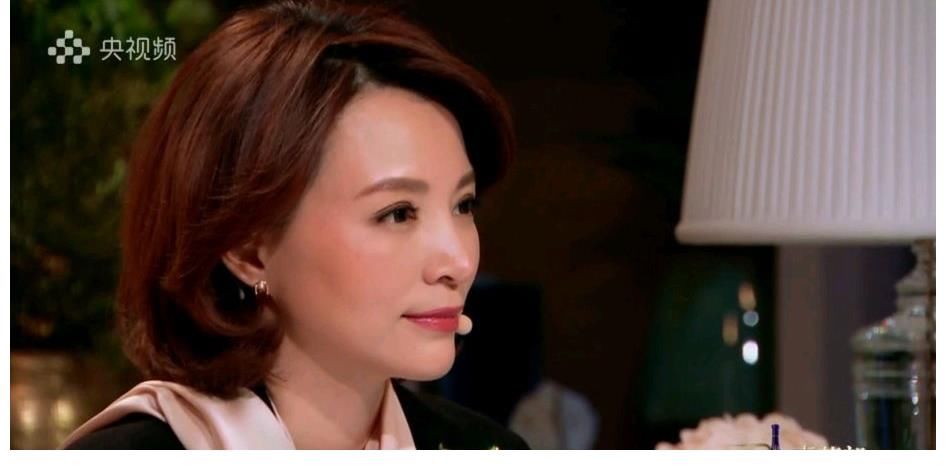 《朗读者》第三季流年不利,档期周播成月播?董卿效应也不好使了