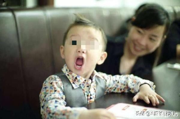 小聪明|这种娃看似聪明讨家长欢心，其实是“假聪明”，长大后多半没出息