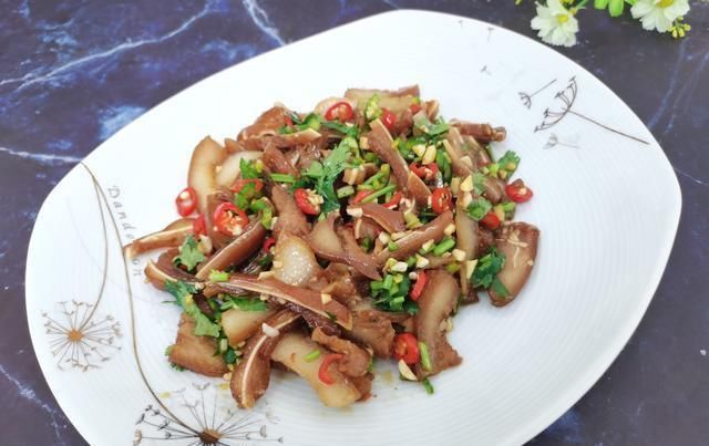 爷爷|50岁以上“老一辈”公认的下酒菜,又香又实惠,大爷一盘喝2两