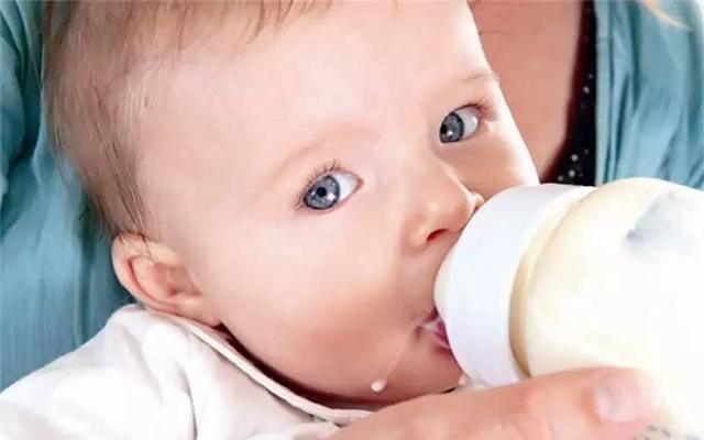 现象|宝宝打嗝不断7大方法巧解除，妈妈再也不用担心了