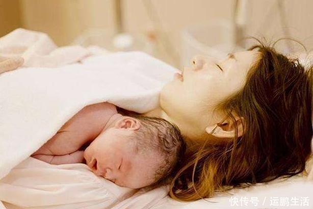 分娩|顺产时你痛得死去活来，那宝宝是什么“感受”呢看完别笑出声