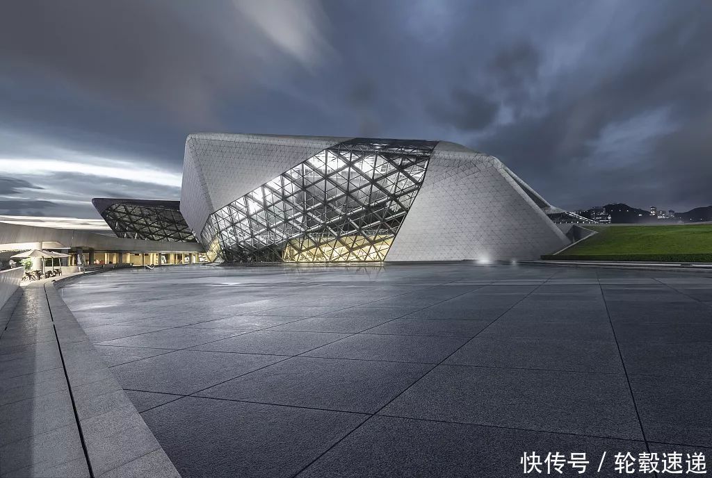 如何将传统的几何形状打散重组?|MMX轮毂设计故事 | 故事