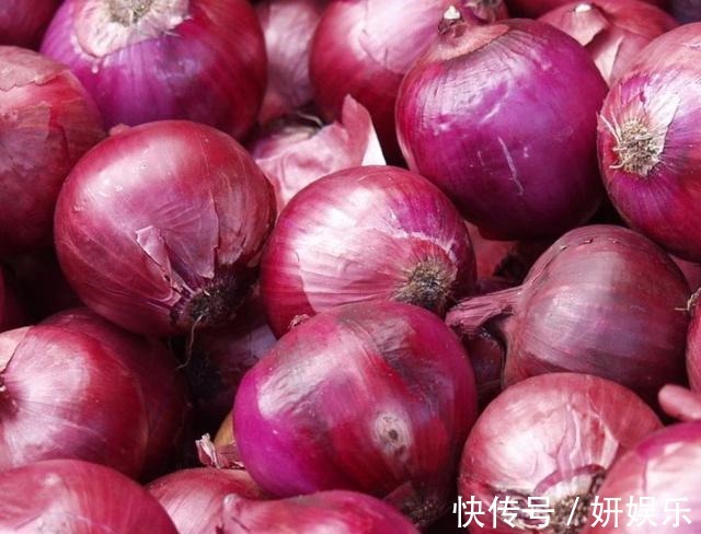 忌口|吃了洋葱一个小时以内,别碰此种食物,为了健康着想,要记得忌口