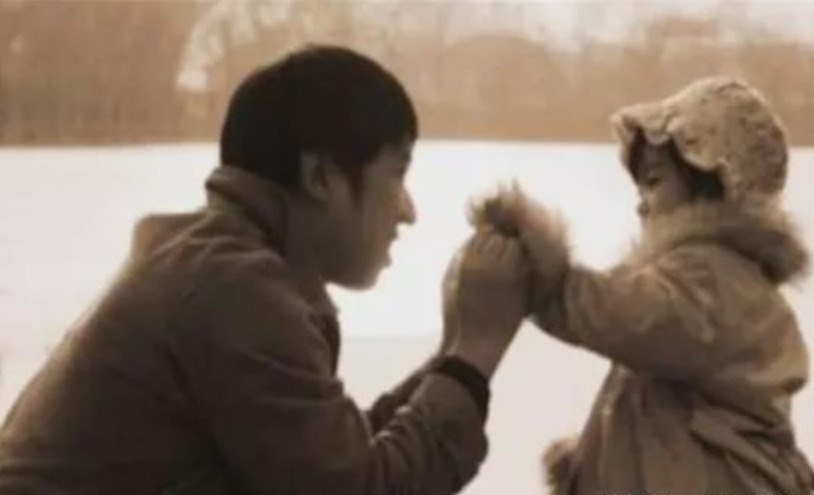 孝道|遗弃女婴被人收养考上博士,亲生父母却来认亲,女孩做法让人佩服