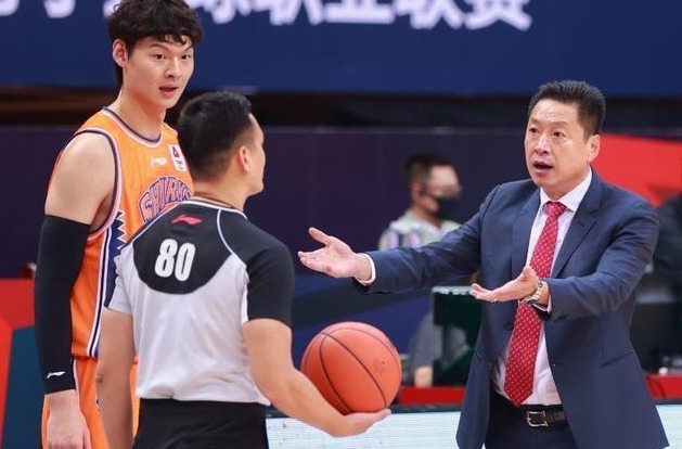 李春江|正式确定!CBA名将被李春江弃用,表现让人失望