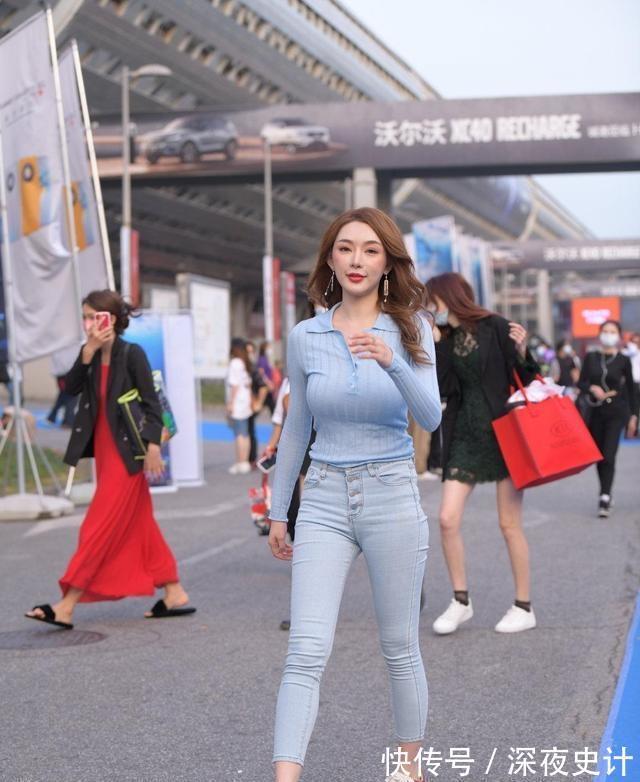 小个子|“苹果型”身材别担心,只要搭配得当,这样穿青春时尚又显高