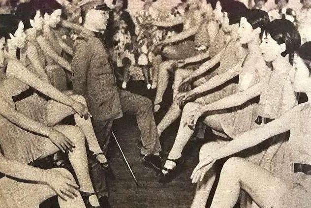 日本|抗日战争时,日本女性有多“疯狂”?说出来你都不一定相信