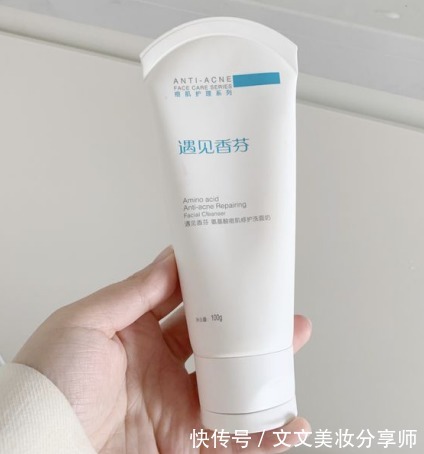 新手|护肤品挑选一定要避免“黑操作”,皮肤科医生都避开,新手还在用