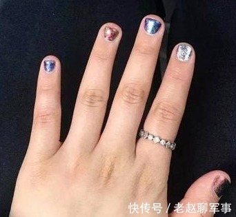 流血|变丑警告！6个毁皮肤的动作，你可能每天都在做！