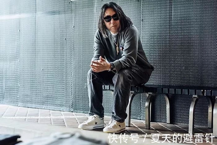 品牌 69999的一双球鞋，为你揭示炒鞋圈的疯狂，千万不要做了韭菜还偷着乐