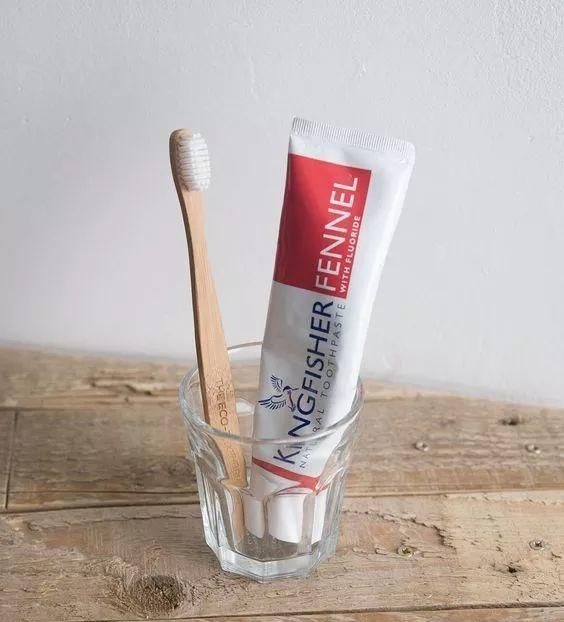 墙壁脏了不用重新粉刷，学会这几招，洁白如新~