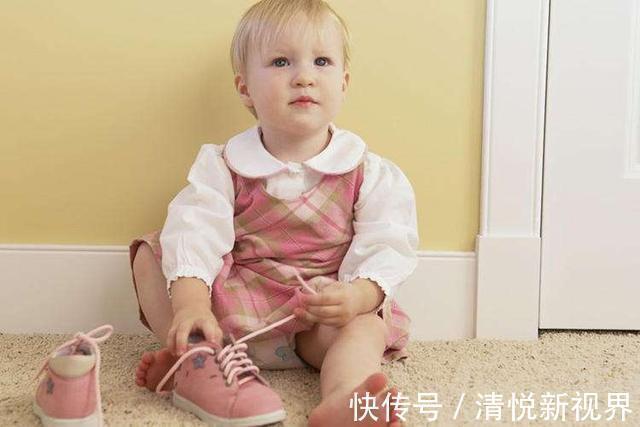 腿部|3岁儿子腿部畸形,只因妈妈的小动作,很多家长还不自知