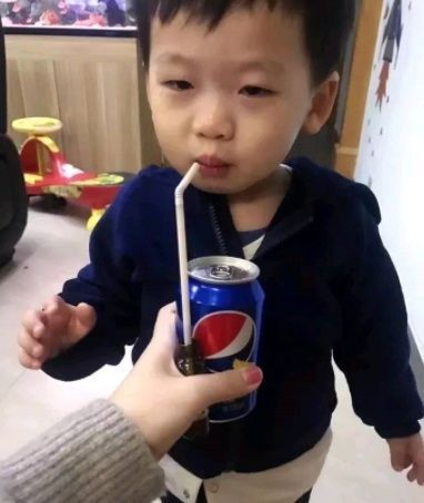 为啥孩子一直不长个?看看这4种食物你家娃沾过几个,别再吃了