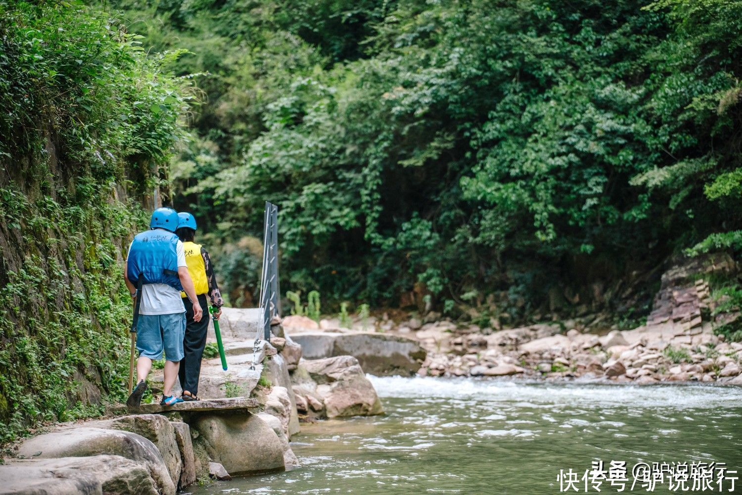 何洛洛|张彬彬何洛洛湿身啦！《极限挑战》最新取景地——安吉仙龙峡