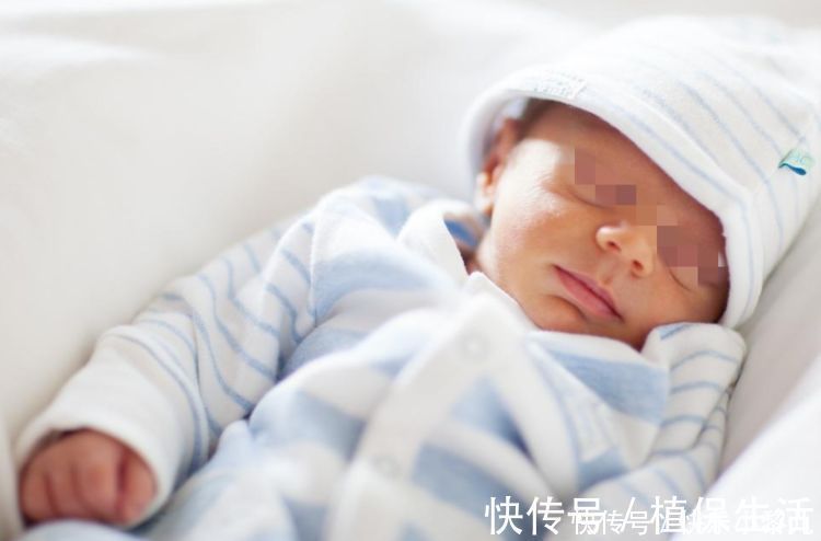 孩子|新生儿应该多抱还是多躺?做错影响孩子发育,家长要了解