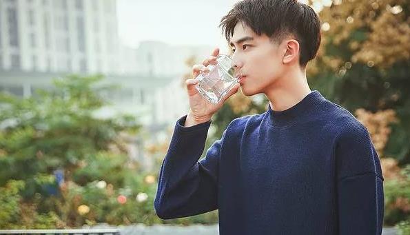 长寿|长寿人的5大养生“秘诀”，喝水只排第四，第五个多数人做不到