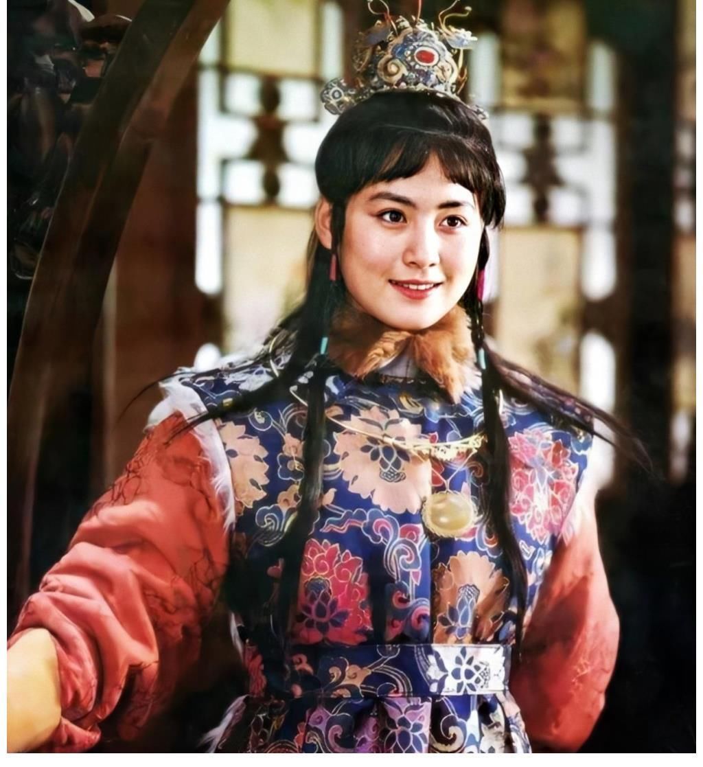 饰演者#记得影版《红楼梦》“贾宝玉”夏菁吗?曾因病息影,如今新照曝光