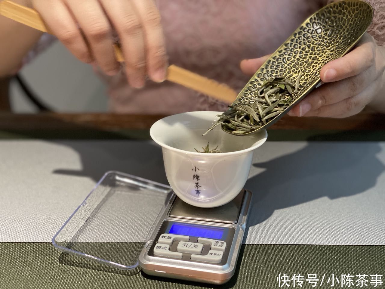 选茶|白茶要怎么冲泡才好？从选茶，到选器，择水，水温，教程很细致