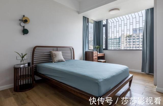 茶几|她以逆向思维,用餐桌代替茶几,入住后,发现出奇的好用