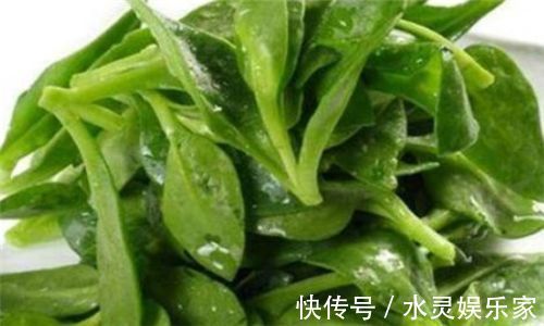 黄花菜|会吃的人更健康,坚持常吃4种食物,活血补气,排毒美容