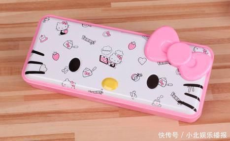 圣诞节|幼儿园互赠圣诞礼物,妈妈:近千元购买的礼物,换回一个文具盒?