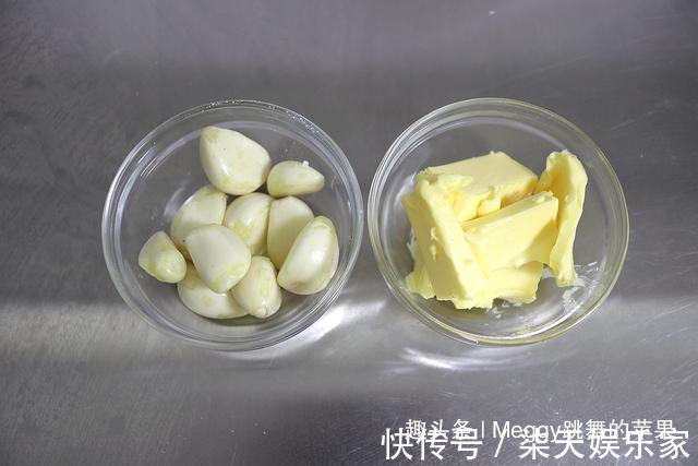 早餐|面包没出炉就满屋飘蒜香,早餐零食不愁了,没菜没酱手撕吃一个