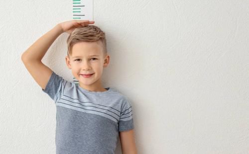 身高|13岁男孩高175cm！孩子身高“加速器”，不是牛奶，父母别无知了