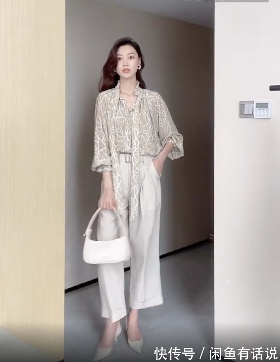 面料|素人博主亲身示范,穿衣想摆脱“廉价感”,做好这3点优雅还显贵