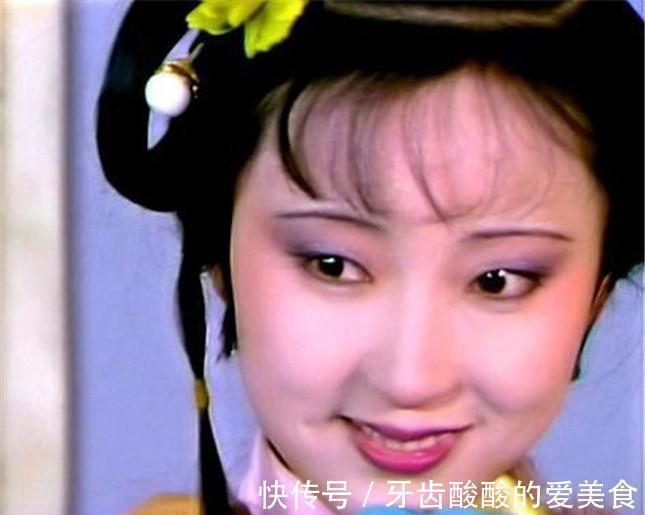 宝钗$细节露端倪:端阳节赐礼,元春只给黛玉挑选礼物,根本没理会宝钗