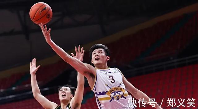 广州队|CBA三消息:赵睿未归队合练,北控又伤后卫,陈盈骏无缘世预赛