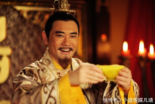 父皇|父皇刚刚病故，逆子对其母产生念想，随后在宫中召幸