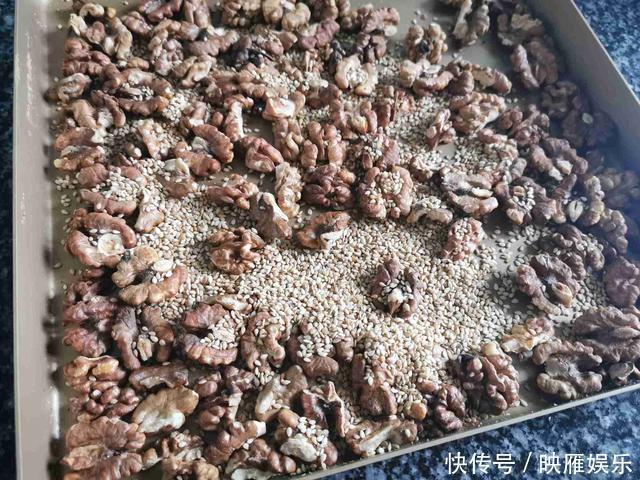 每天拿它当零食吃,健脑益智缓解疲劳,还能乌发润肤,9成人不懂