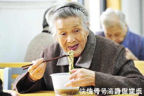 生活习惯|寿命长不靠多睡觉，也不靠保健品，而是坚持3件事，健康又长寿