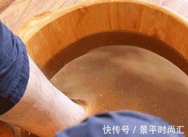 早起|高血压，谨记早起三不做，饭后三不急，睡前三不宜，降低血压峰值