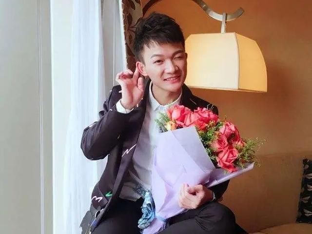 那英|周深談“裸辭”上熱搜:被霸凌,被那英淘汰的他,現(xiàn)狀打臉無數(shù)人