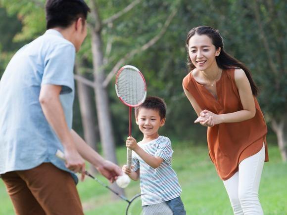 医生|孩子因喝水导致积食,儿科医生不要在3个时间段给娃喝水