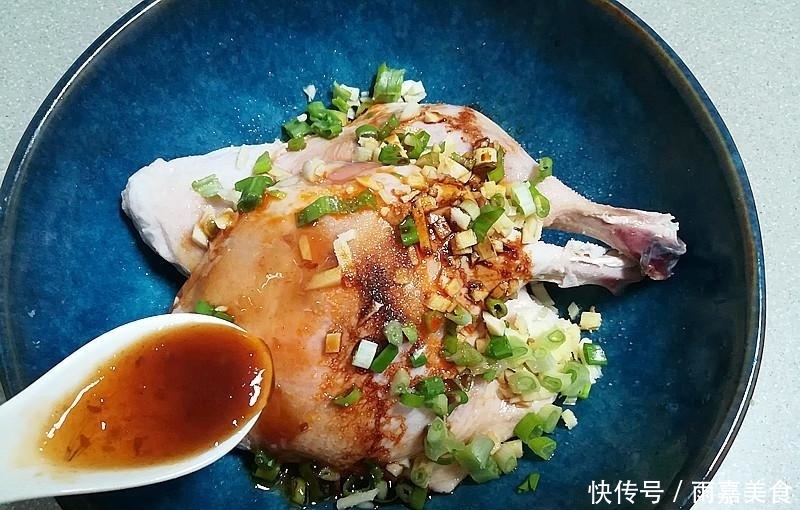 做法|别再买烤鸭了,教你简单做法,比烤鸭店更香,太馋人了