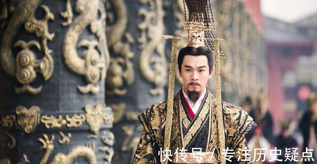 方伯$周平王东迁，周室衰微，这两点表现尤为明显